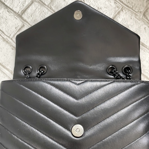YSL LOULOU MEDIUM CHAIN BAG - Picture 7 of 17